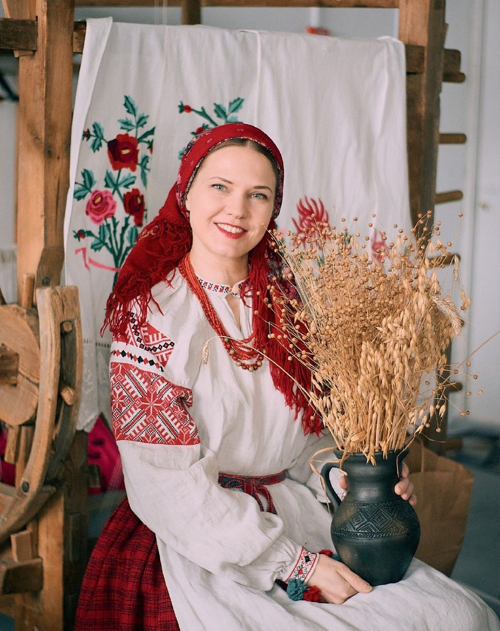 Women in Slavic costumes in Laval