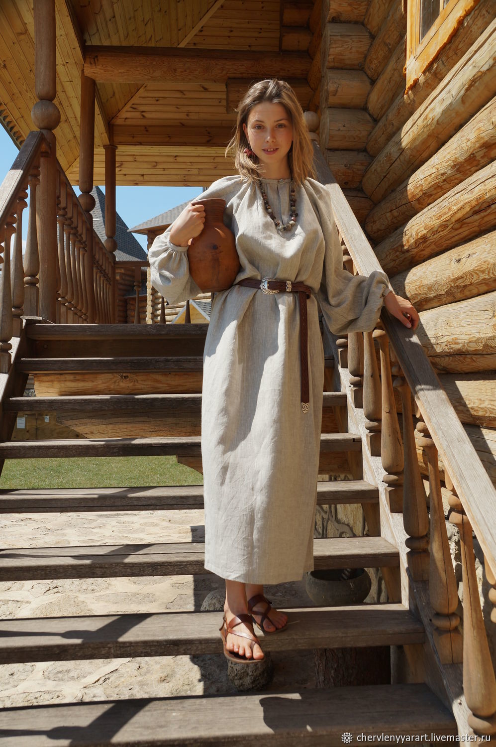 Girls in Slavic costumes in Laval