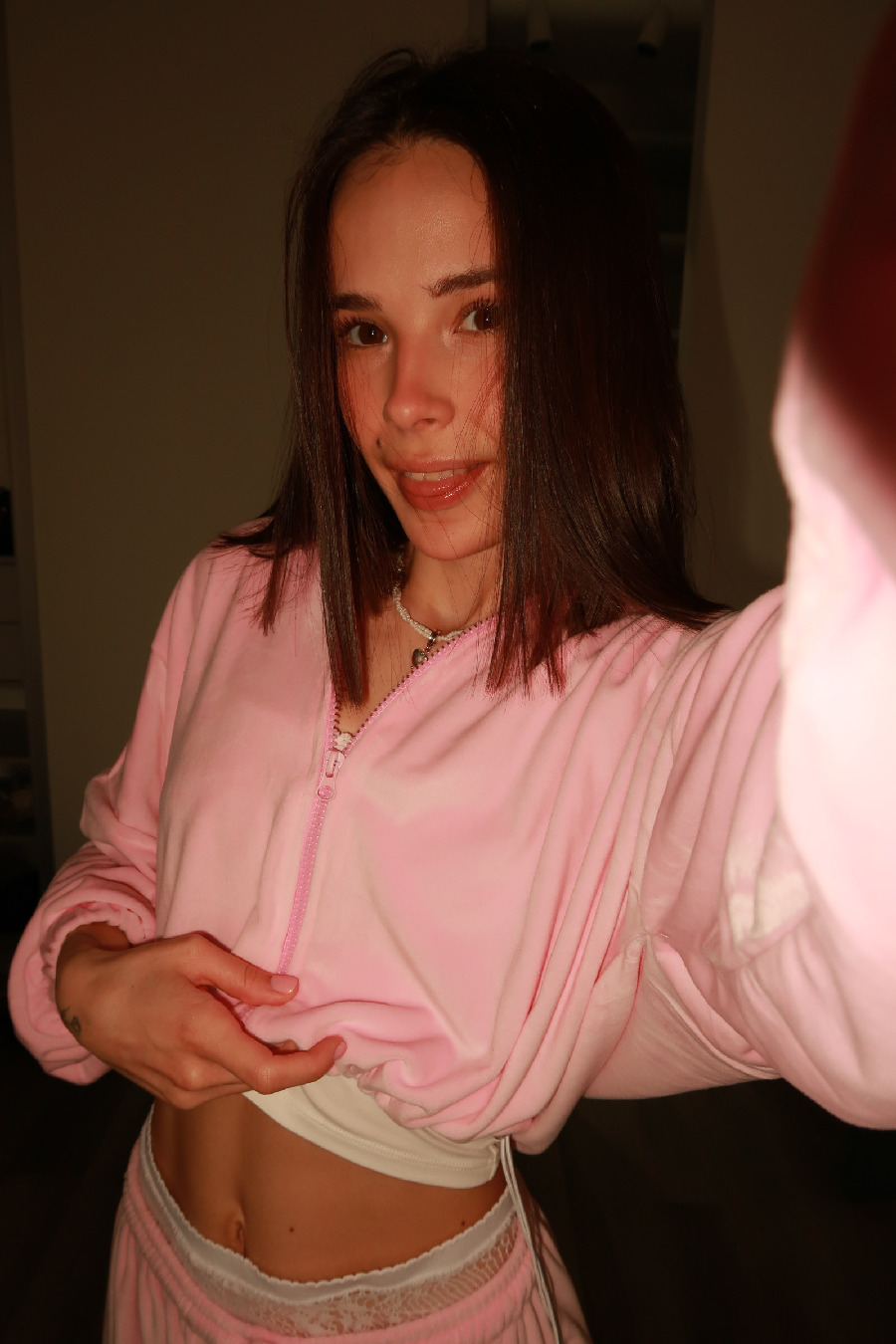 Tina brings the glow — live moments in Laval