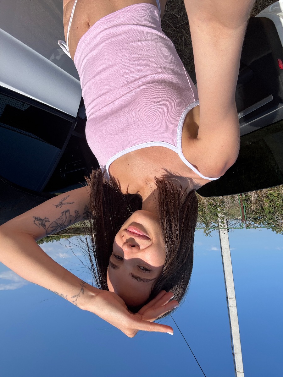 Sexy model Tina in Laval